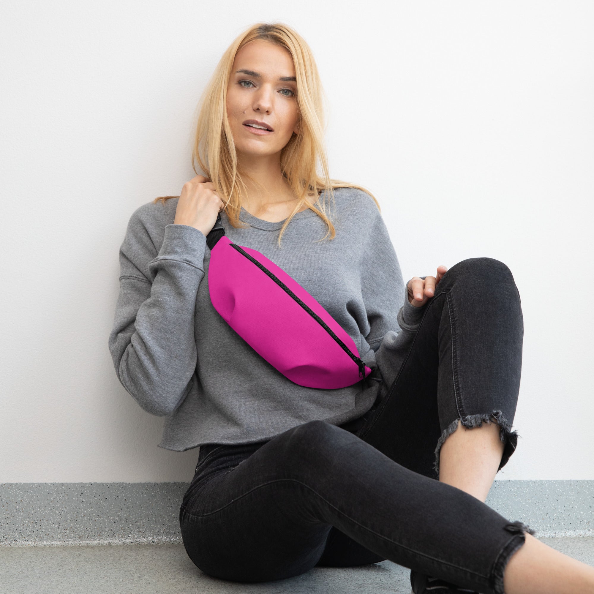 Women's-water-resistant-pink-fanny-pack