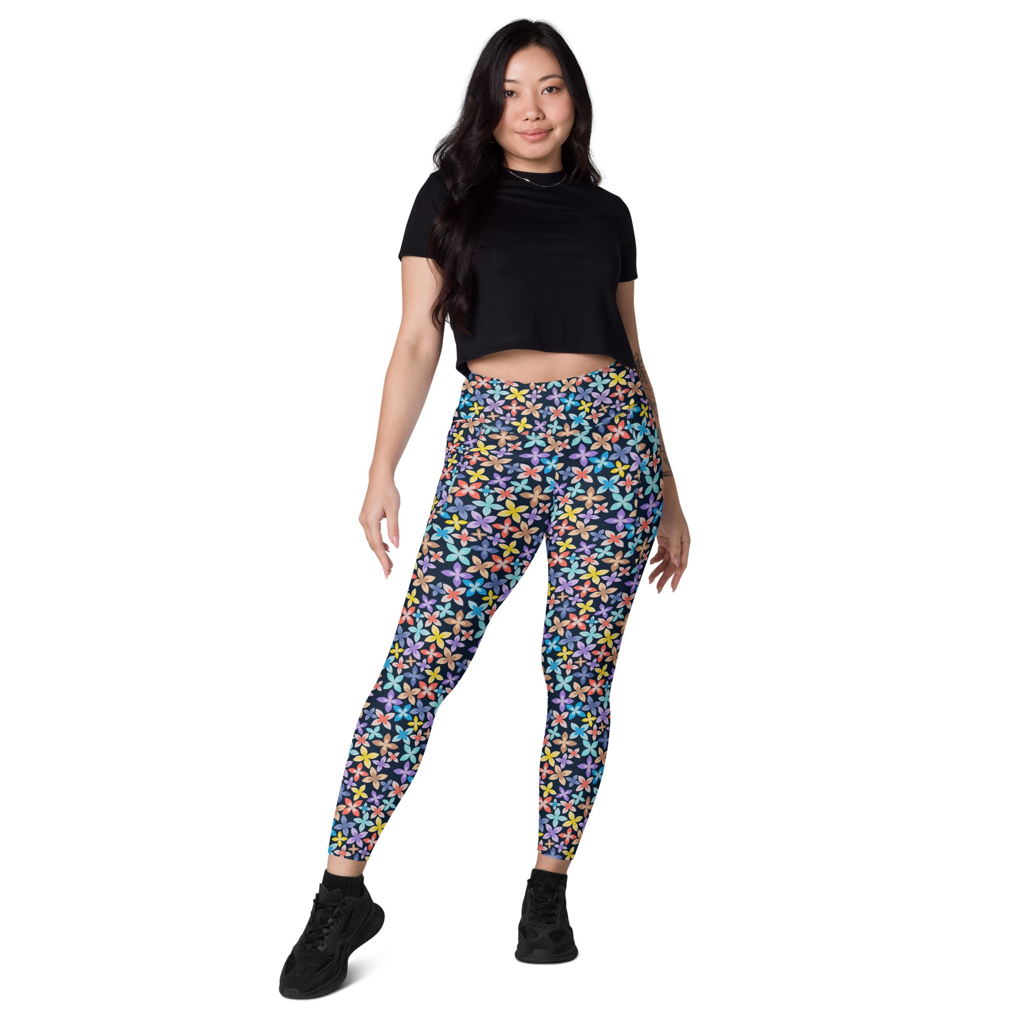 Women's-high-waisted-navy-blue-spin-wheel-leggings-with-pockets