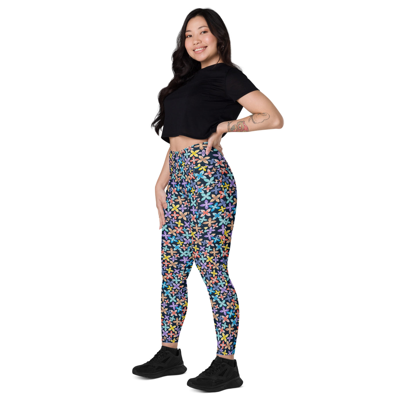 Women's-high-waisted-navy-blue-spin-wheel-leggings-with-pockets