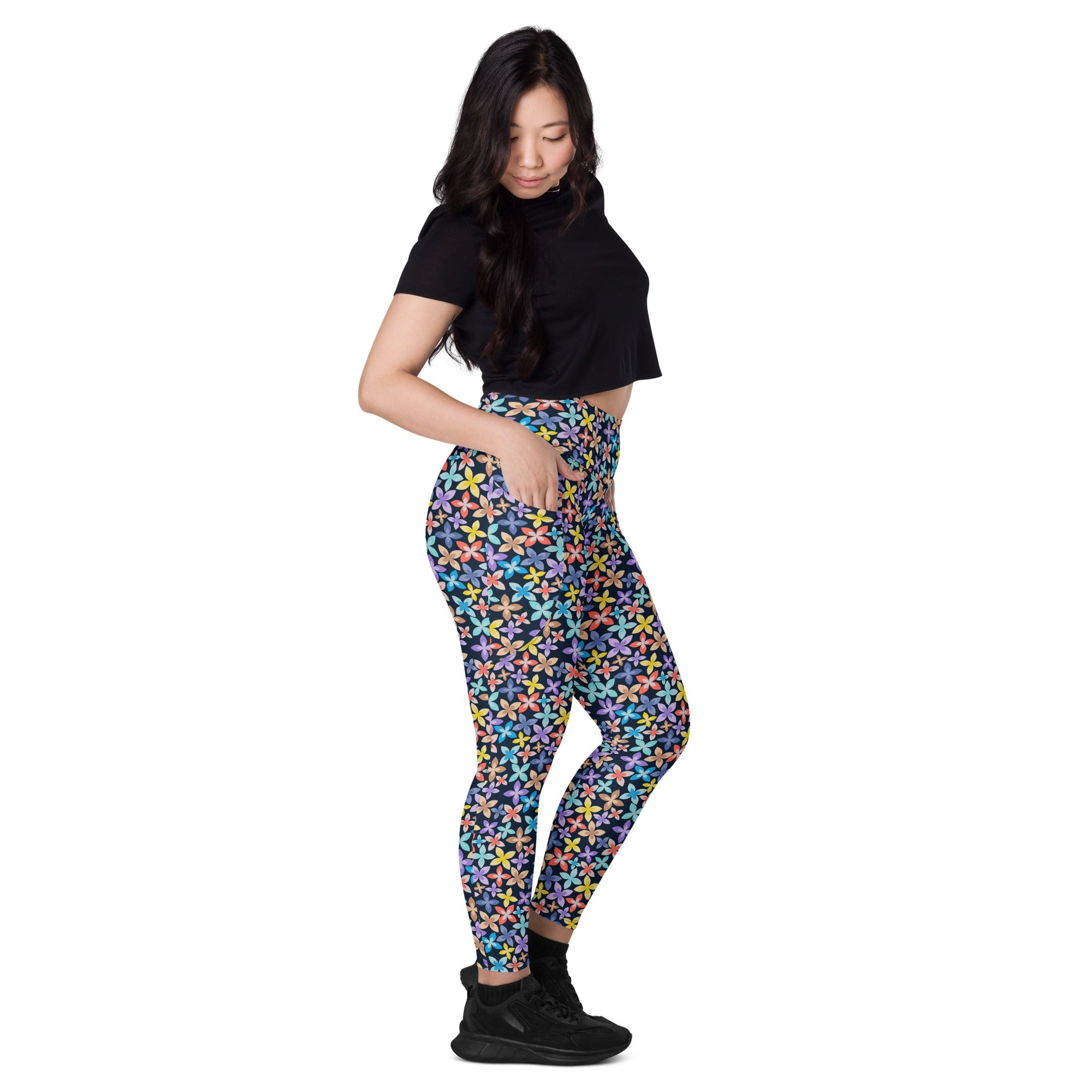 Women's-high-waisted-navy-blue-spin-wheel-leggings-with-pockets